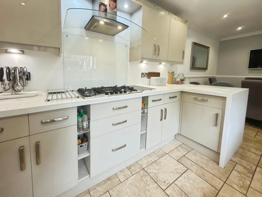 Gwernrhuddi Road, Cardiff, CF23, photo 6