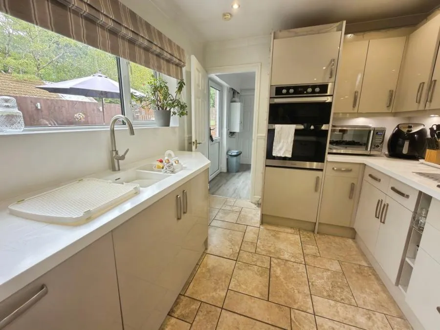 Gwernrhuddi Road, Cardiff, CF23, photo 7