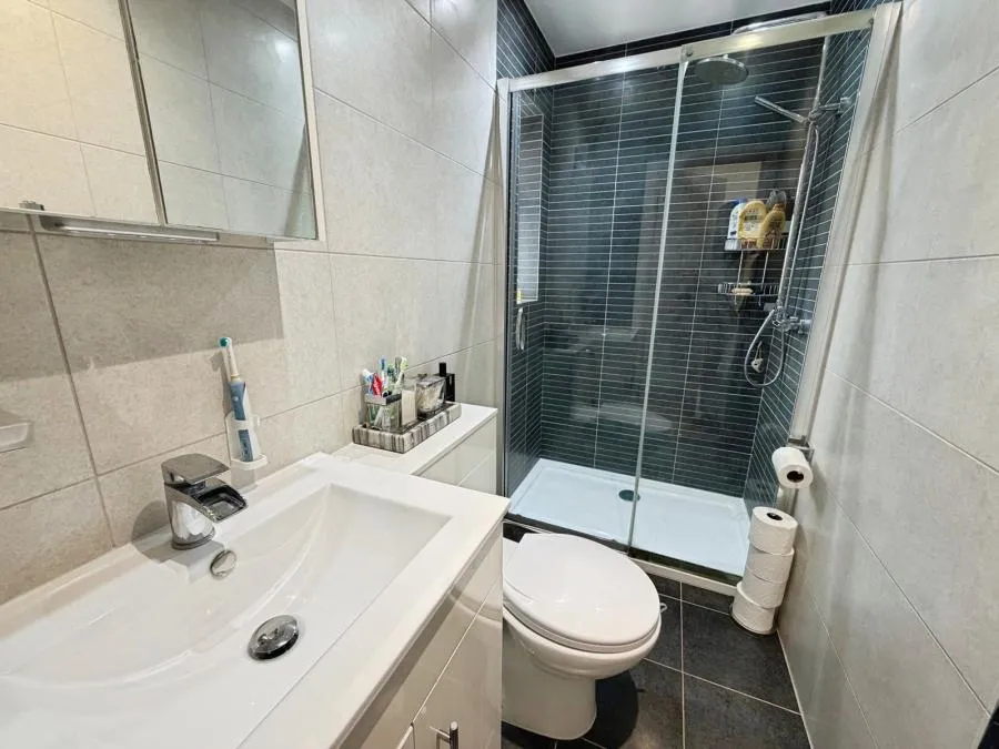 Gwernrhuddi Road, Cardiff, CF23, photo 17