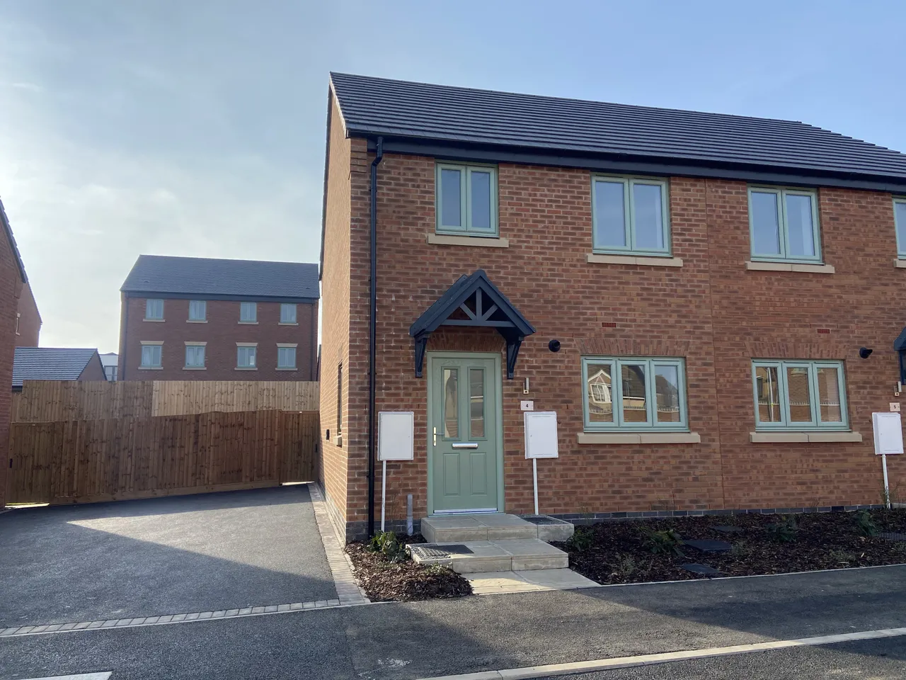 3 bed house to rent — Canons Close, Priors Hall, Corby