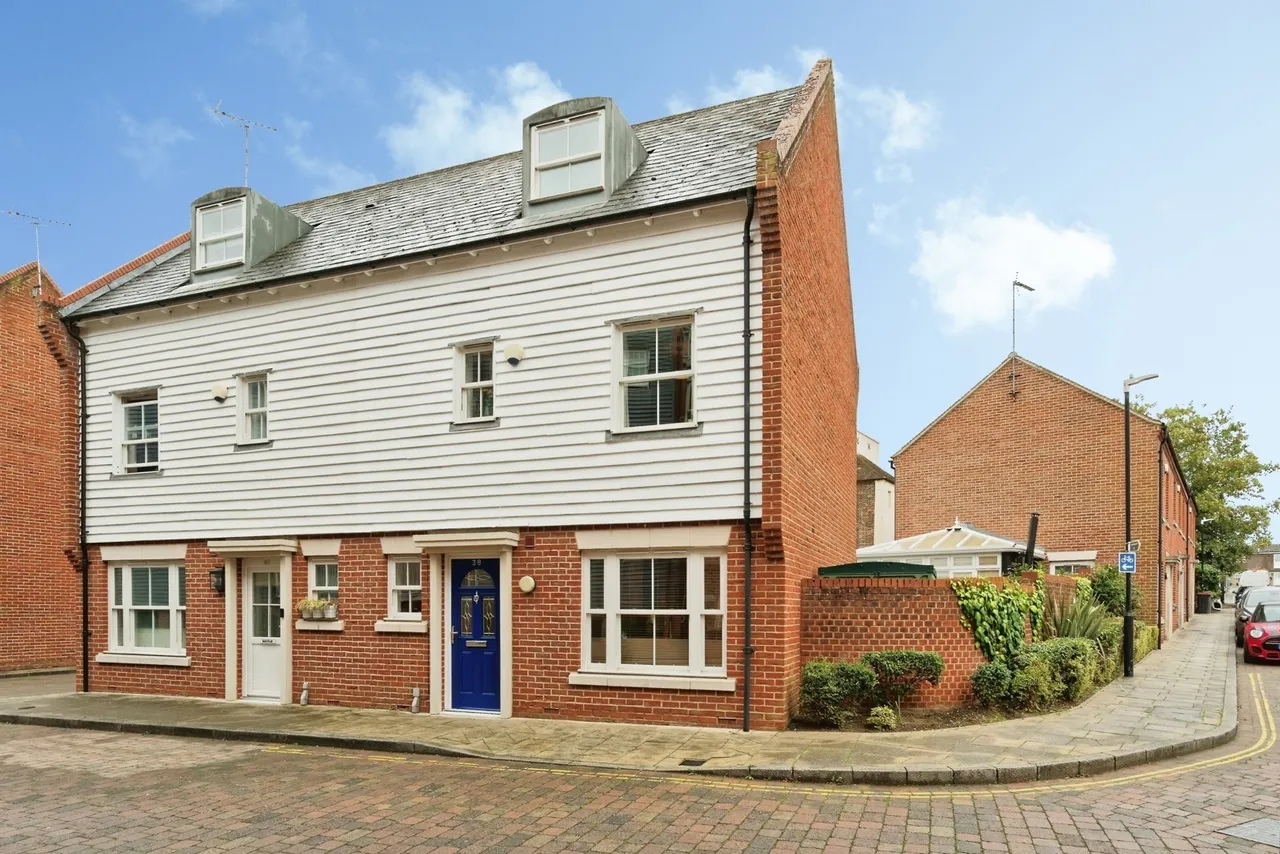 3 bed house for sale — Barton Mill Road, CANTERBURY, Kent, CT1