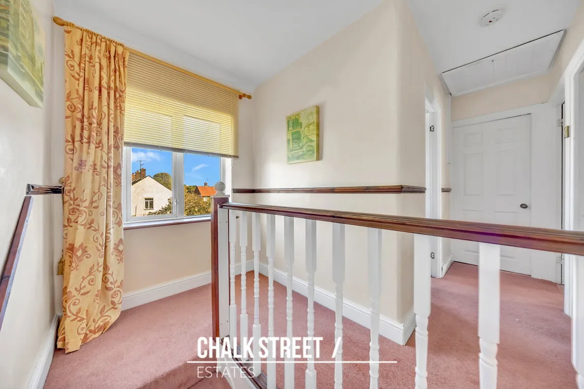 Amersham Road, Romford, RM3, photo 17