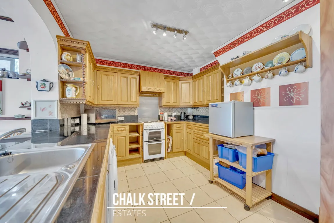 Amersham Road, Romford, RM3, photo 5