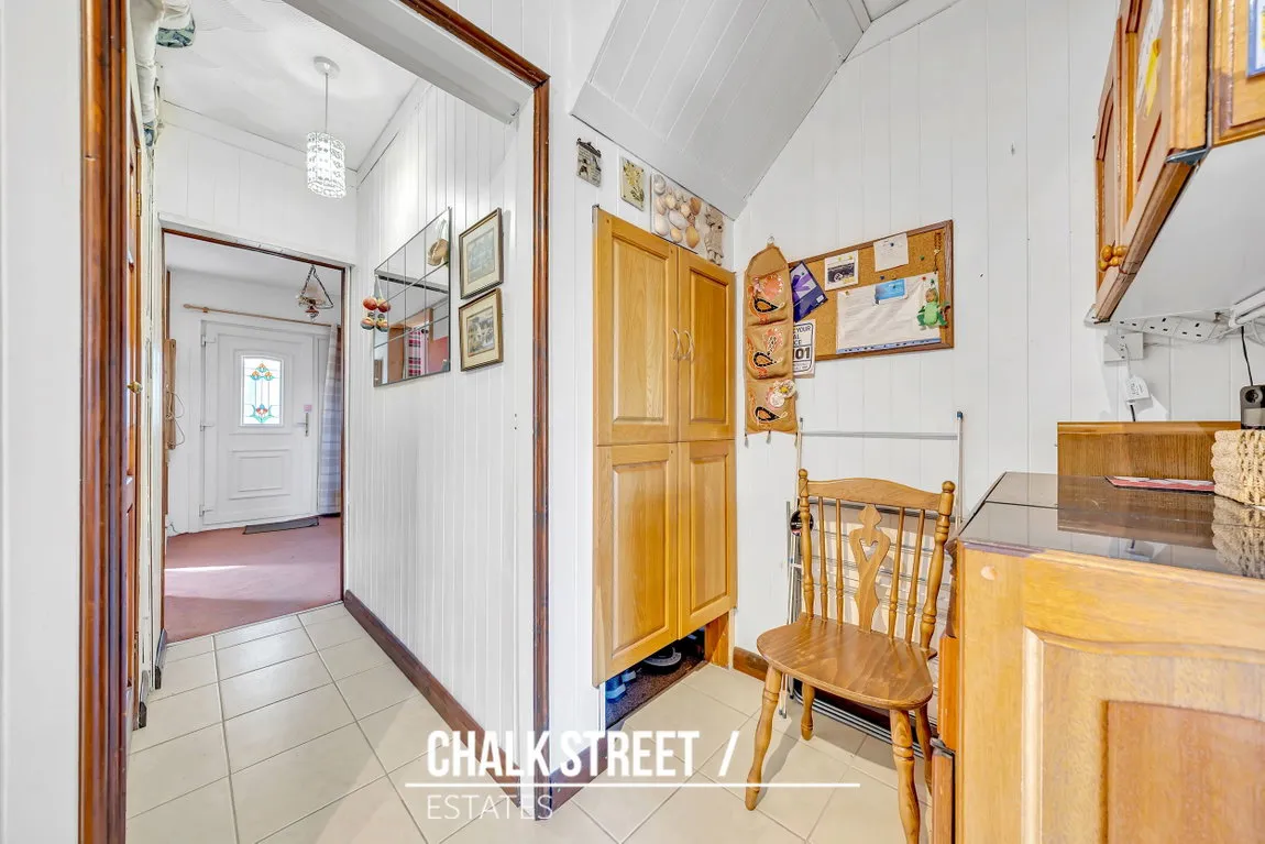 Amersham Road, Romford, RM3, photo 11