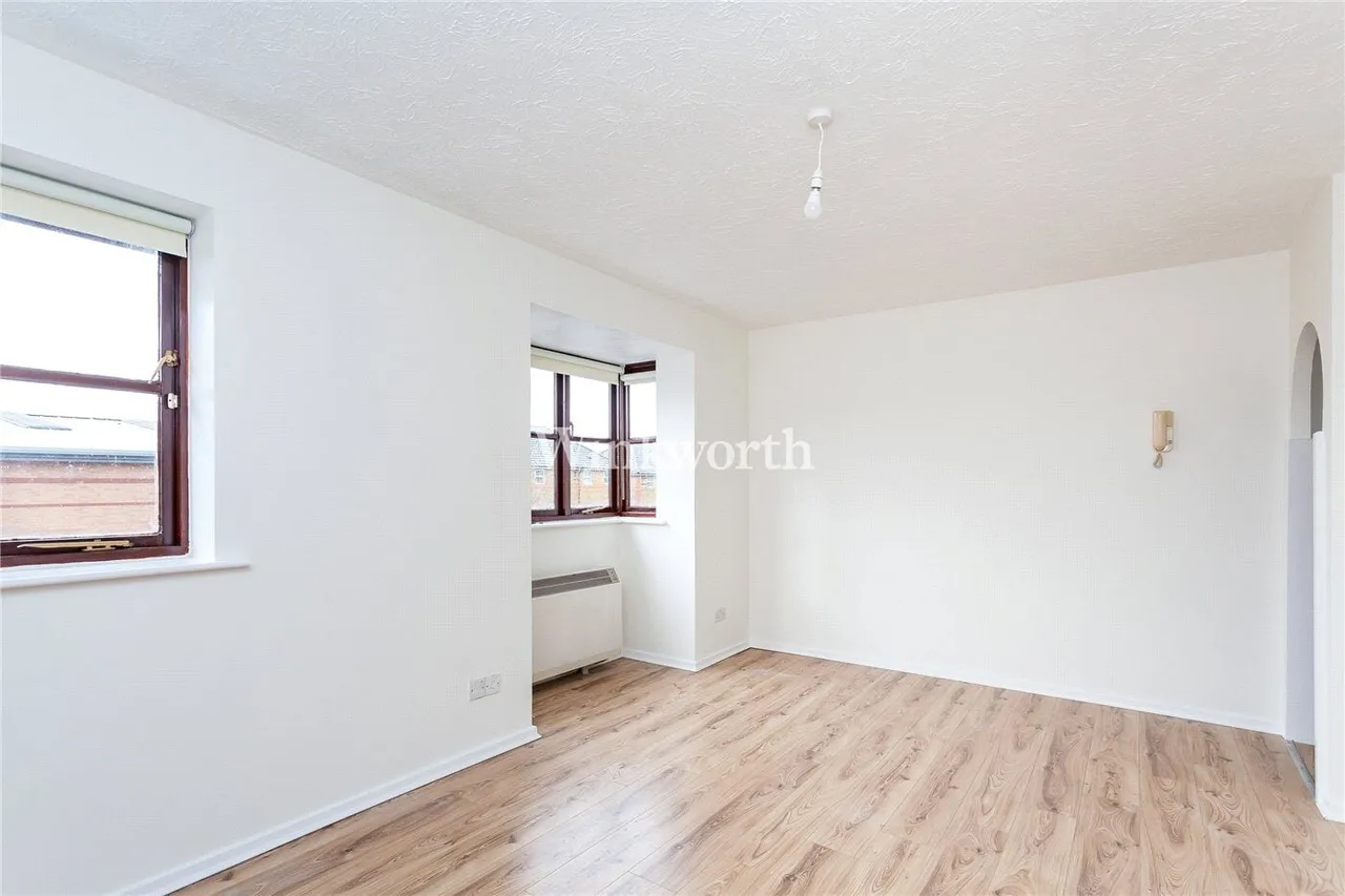 Woodvale Way, London, NW11, photo 2