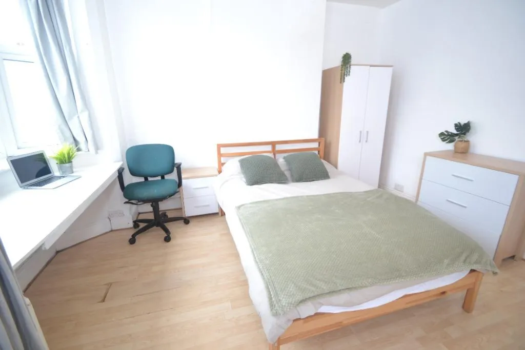 Claude Street, Dunkirk, NG7, photo 8