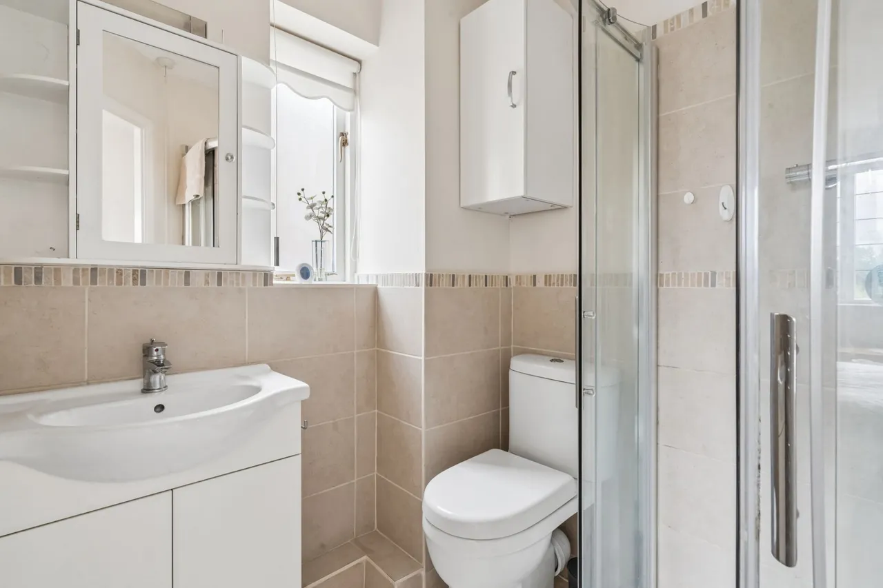 Brackenwood, Naphill, HP14, photo 13