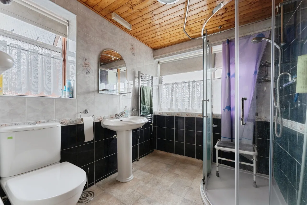 Hillfield Road, Little Sutton, CH66, photo 9