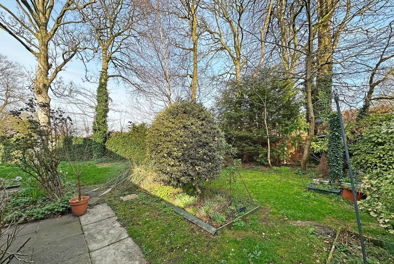 Langham Grove, Timperley, Cheshire WA15 6DY, photo 23