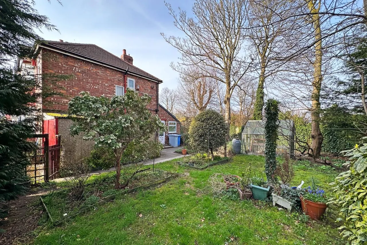 Langham Grove, Timperley, Cheshire WA15 6DY, photo 6