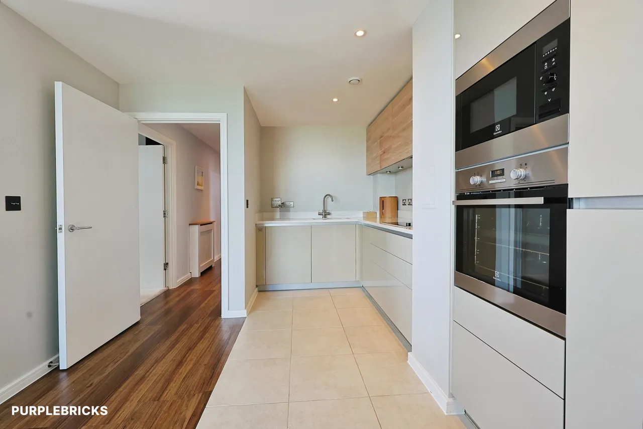 Bollo Bridge Road, London, W3, photo 6