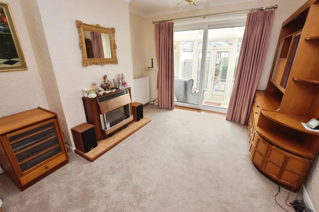 Warwick Road, photo 3