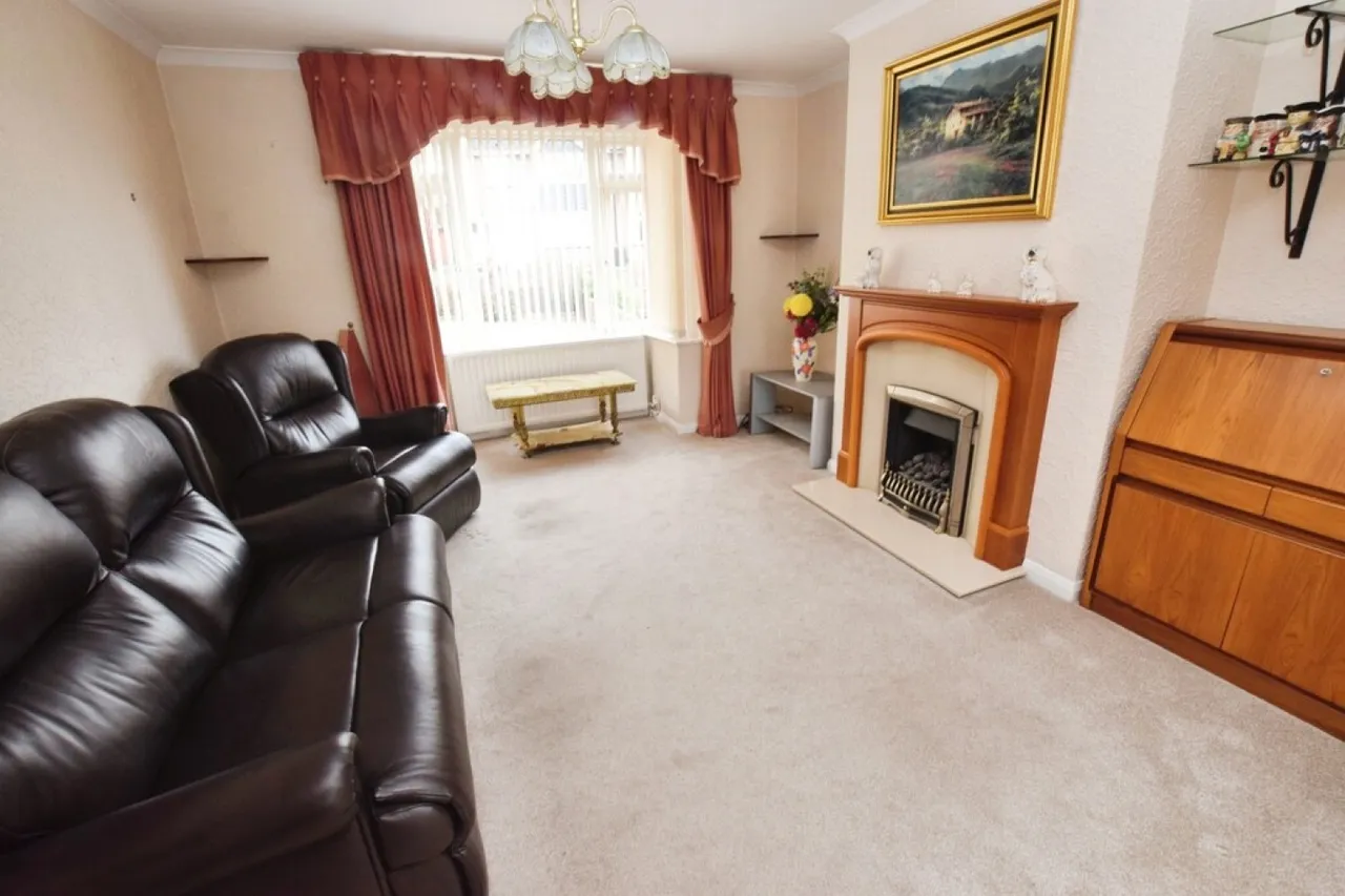 Warwick Road, photo 2