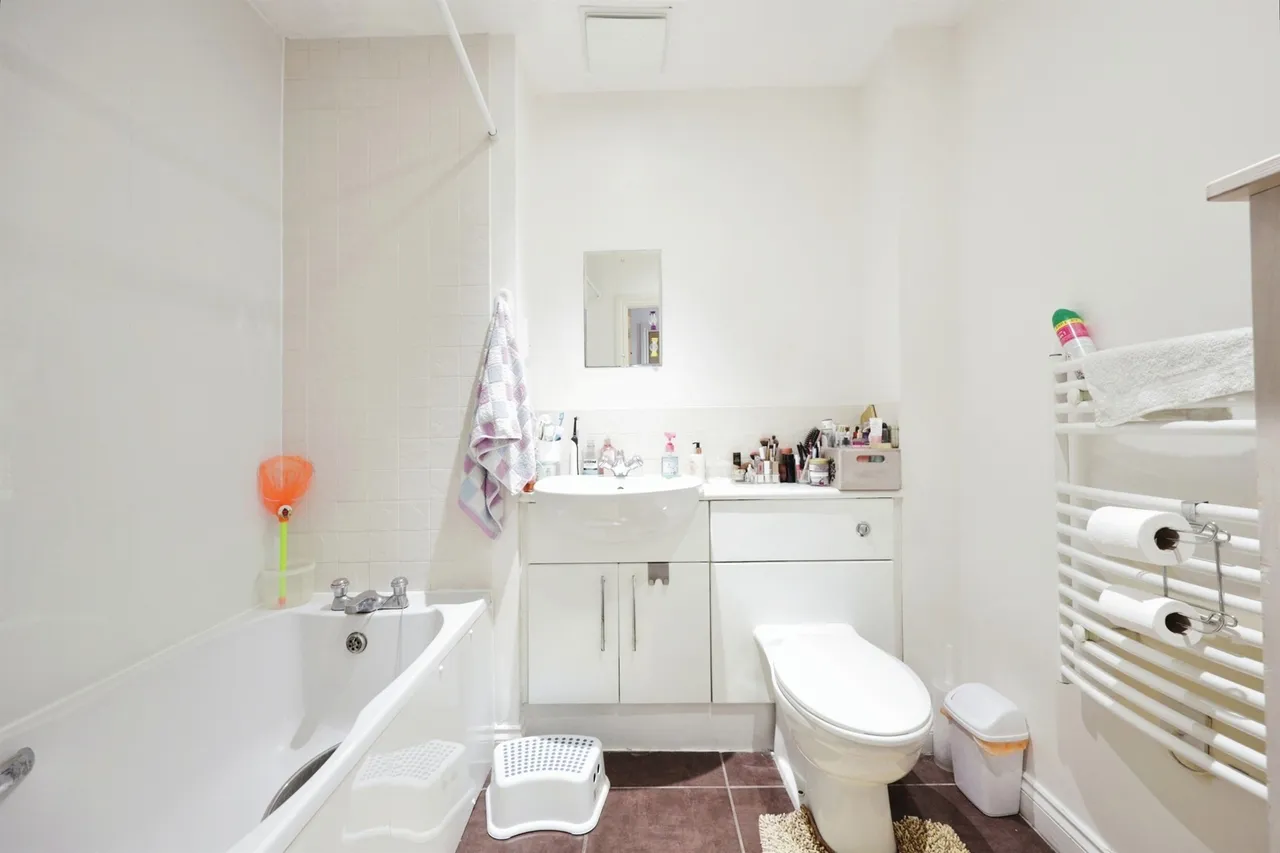 Loates Lane, Watford, WD17, photo 11