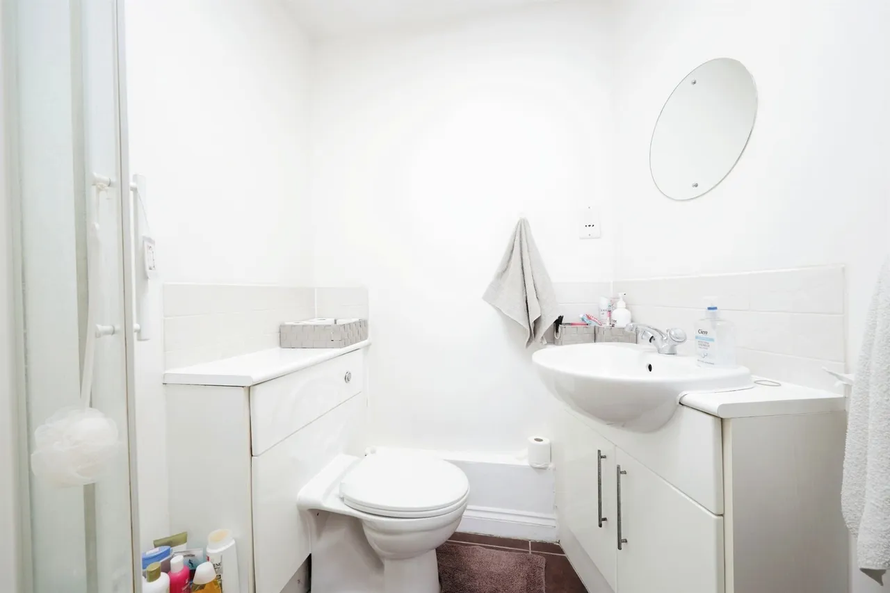 Loates Lane, Watford, WD17, photo 7
