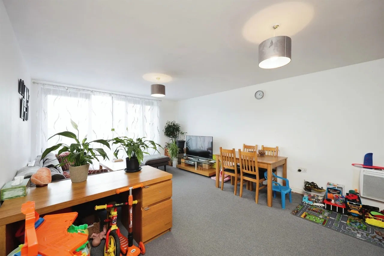 Loates Lane, Watford, WD17, photo 2