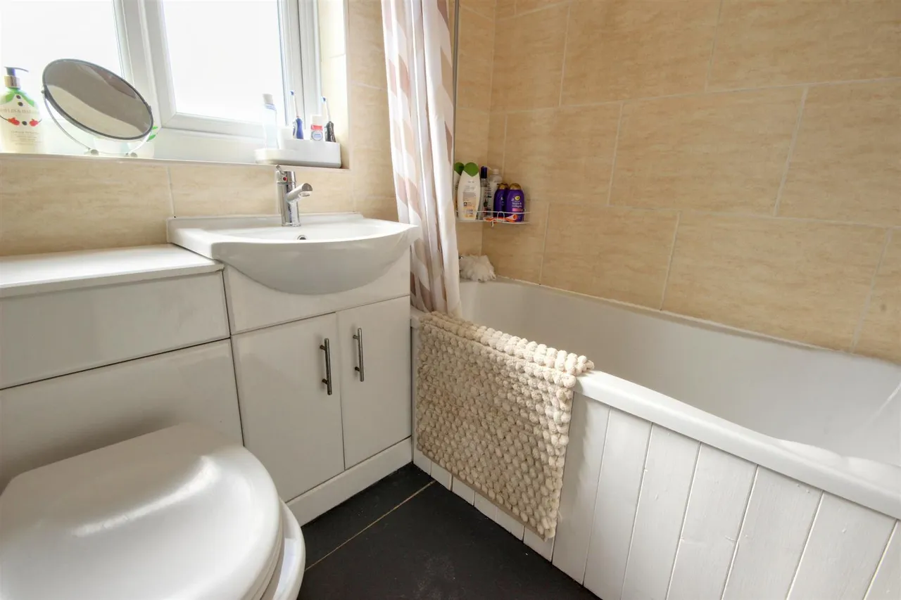 Arden Road, Beverley, photo 10