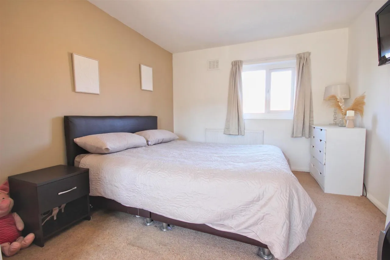 Arden Road, Beverley, photo 6