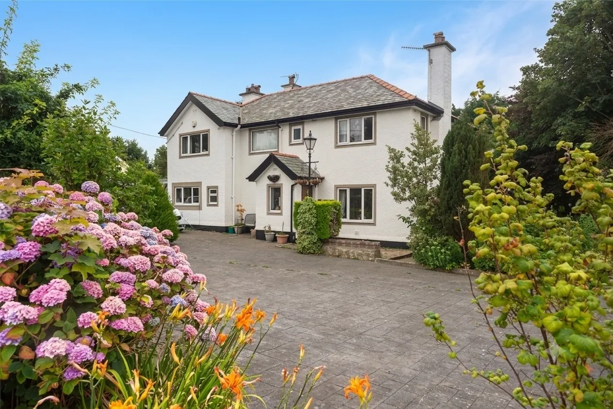 3 bed house for sale, Penmynydd Road, Llangefni