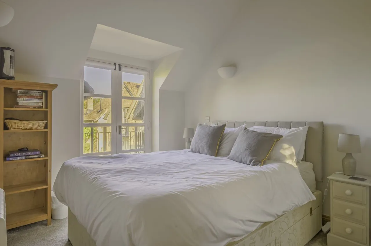 Mill Village, Lower Mill Estate, GL7, photo 12