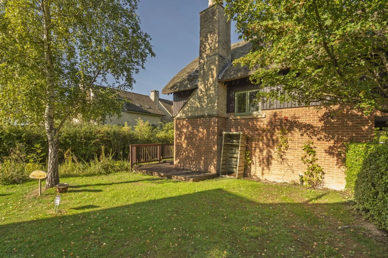 Mill Village, Lower Mill Estate, GL7, photo 8