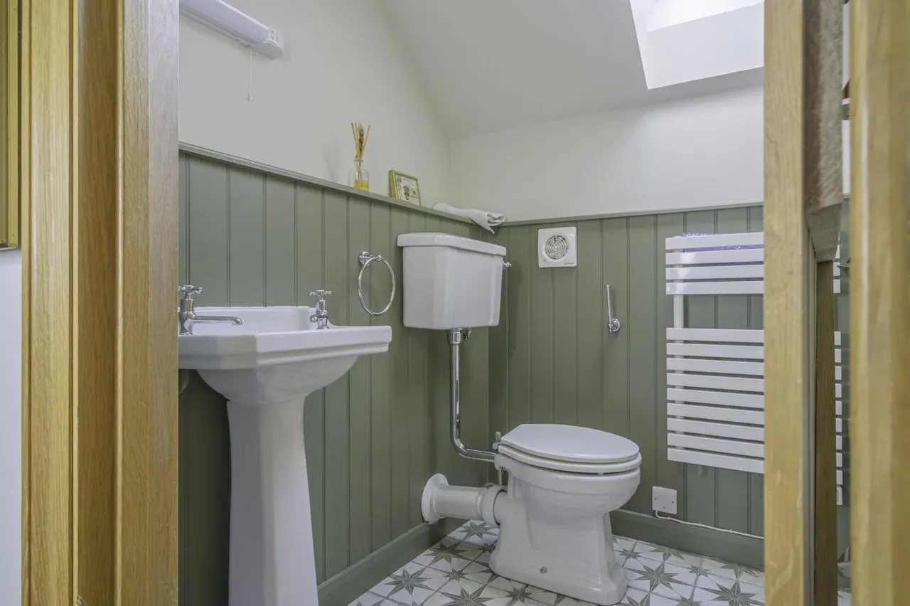 Mill Village, Lower Mill Estate, GL7, photo 15
