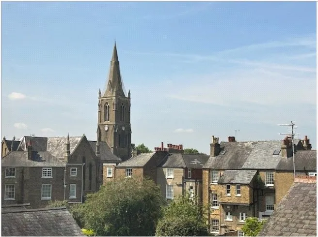 St. Leonards Road, Windsor, SL4, photo 12