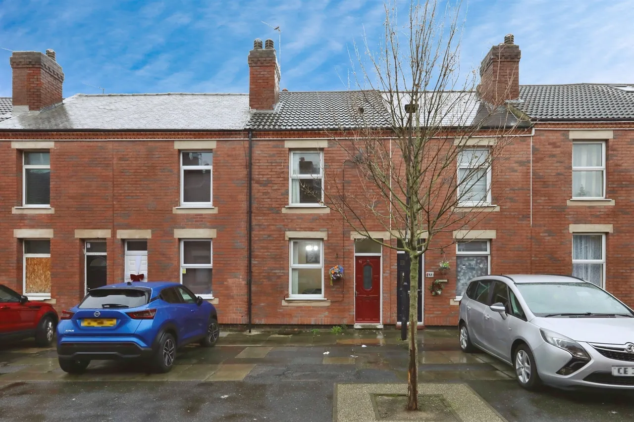 2 bed house for sale — Sheardown Street, Hexthorpe, Doncaster