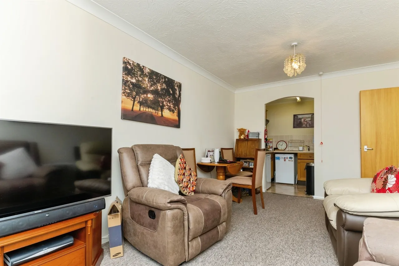 Castle Road, Clacton-On-Sea, CO15, photo 3
