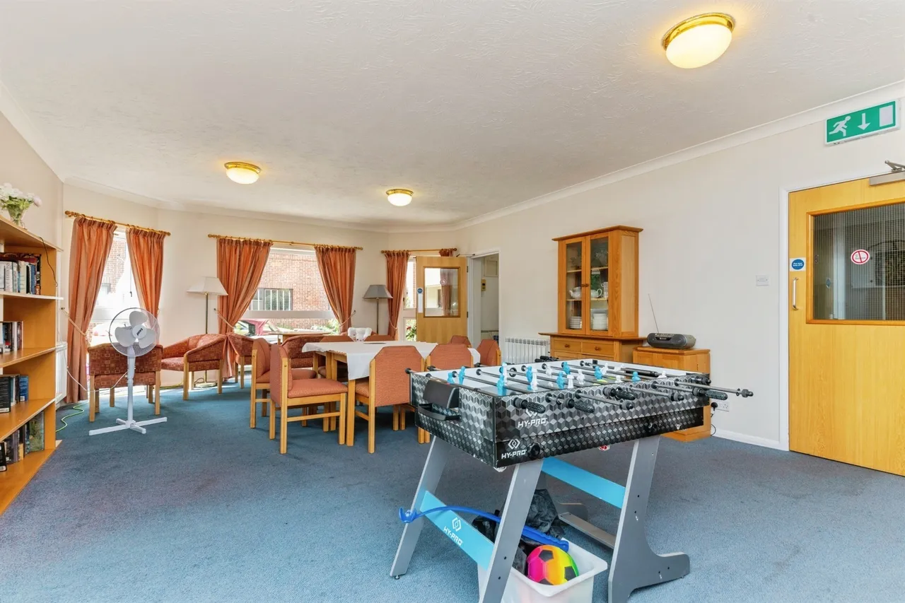 Castle Road, Clacton-On-Sea, CO15, photo 11