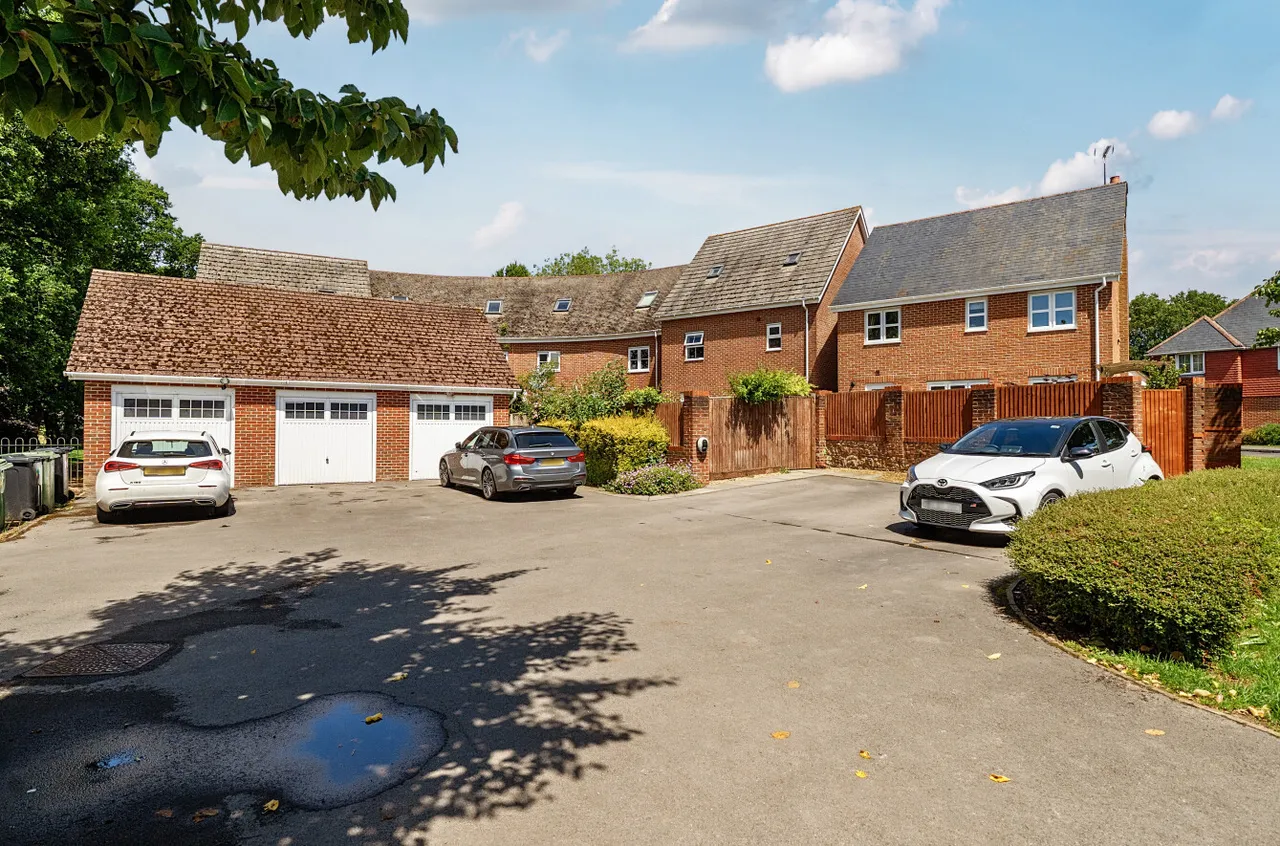 Goldcrest Way, Four Marks, GU34, photo 16