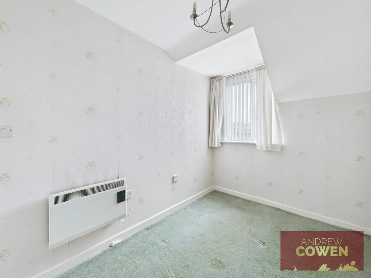 North Leas Avenue, Scarborough YO12 6LY, photo 11