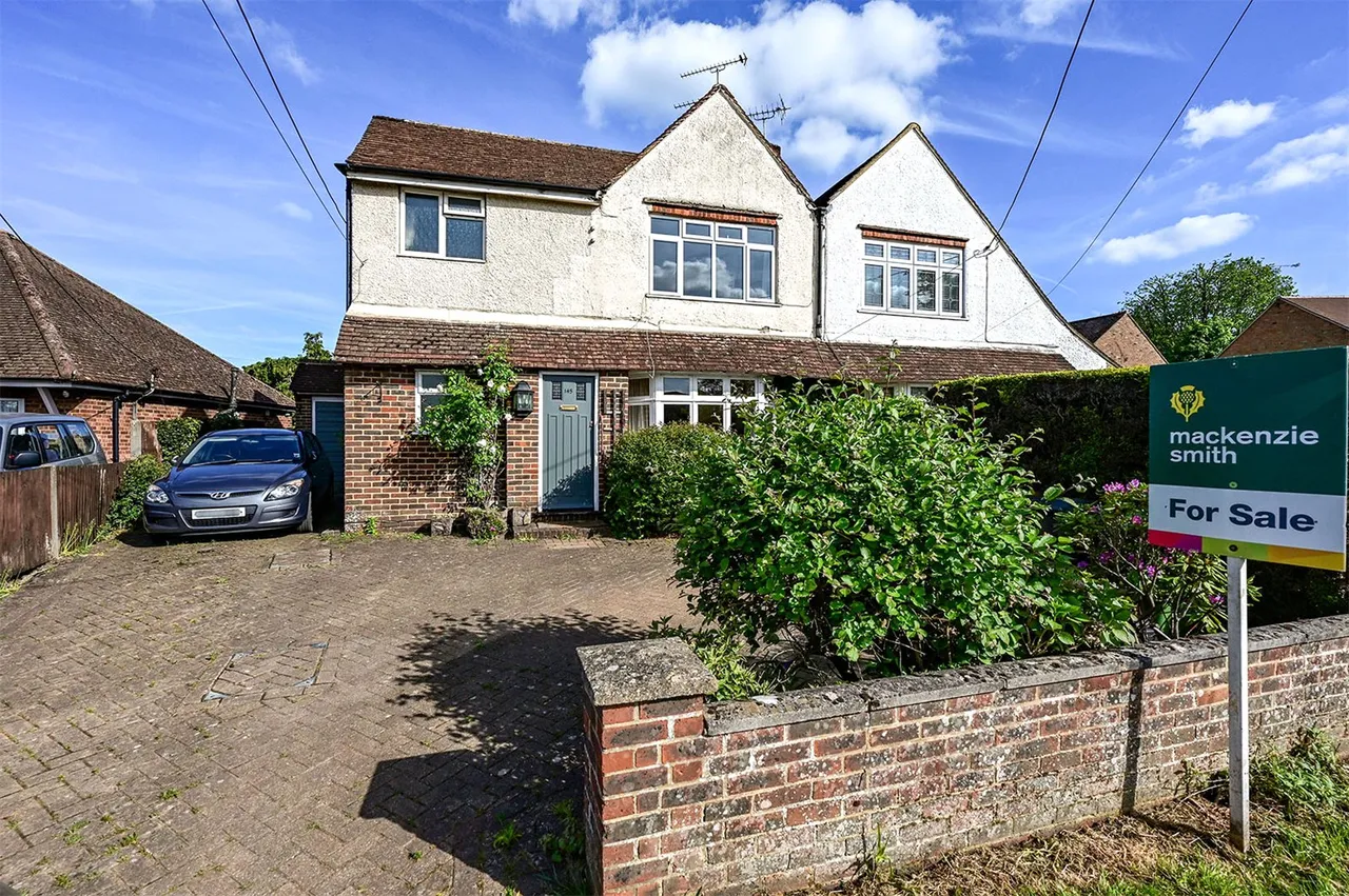 3 bed house for sale — Manor Road, Ash, Guildford, Surrey, GU12 6QA