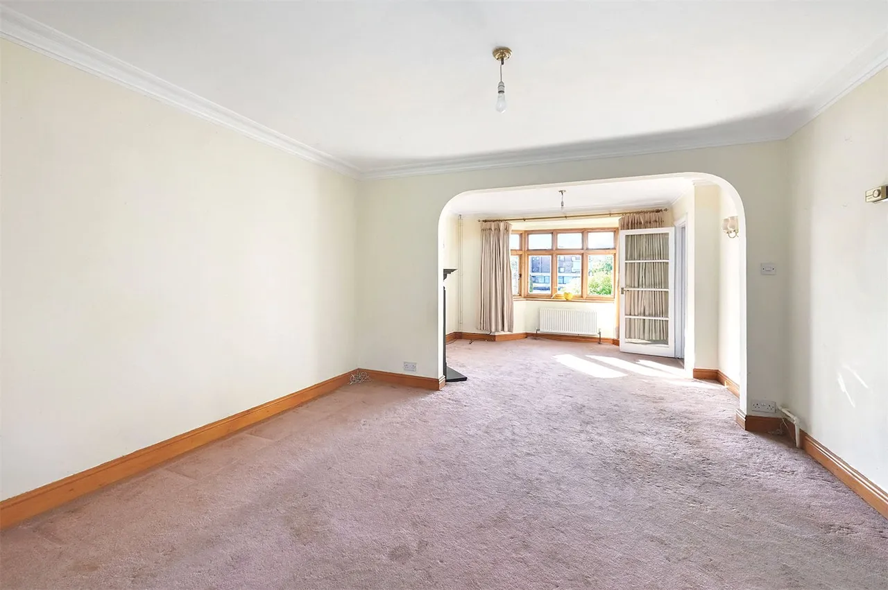 Manor Road, Ash, Guildford, Surrey, GU12 6QA, photo 5
