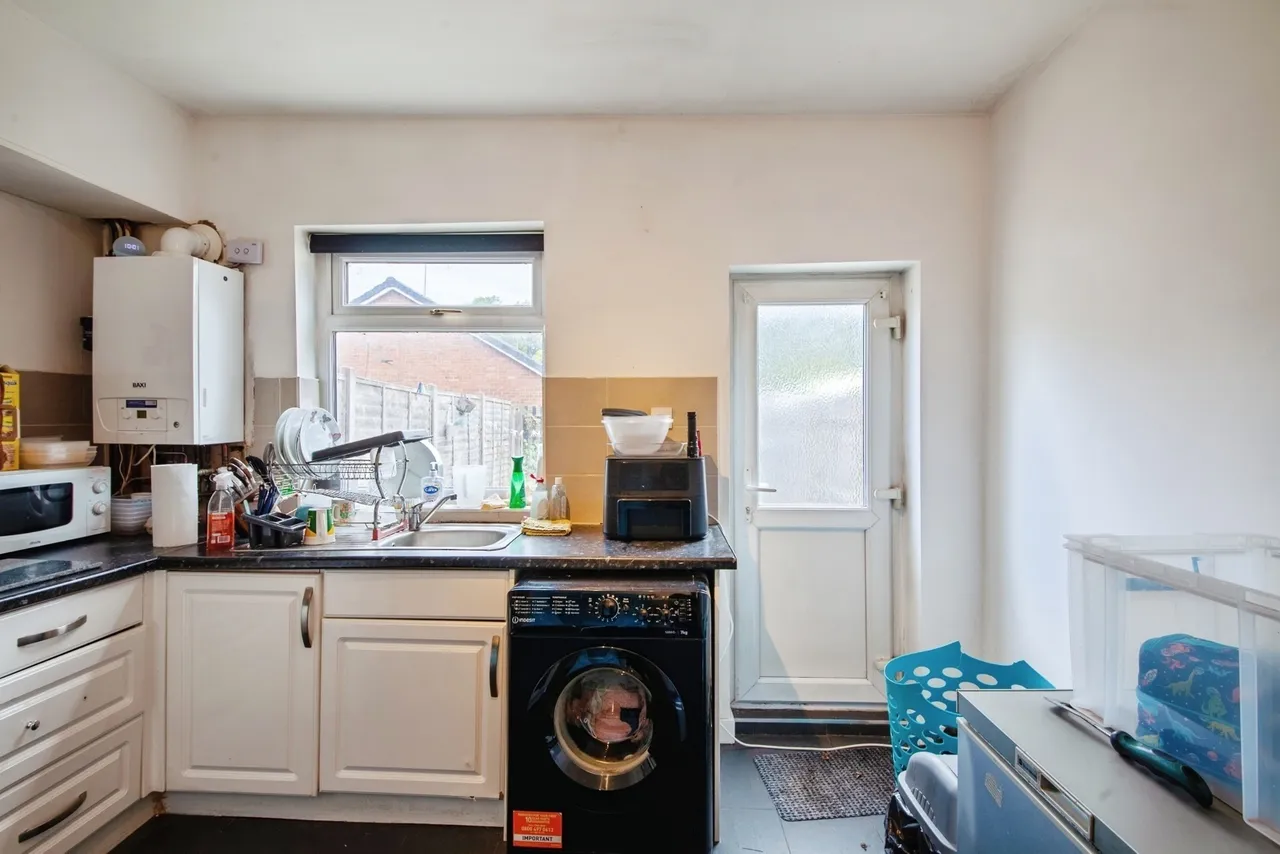 Brinsworth Road, Catcliffe, Rotherham, South Yorkshire, S60, photo 4