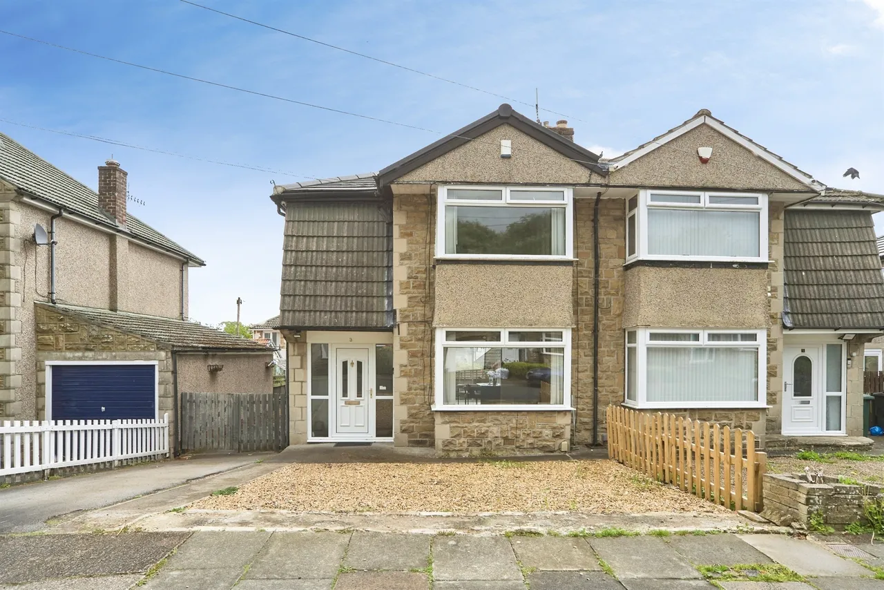 3 bed house for sale — Woodside Avenue, Bingley