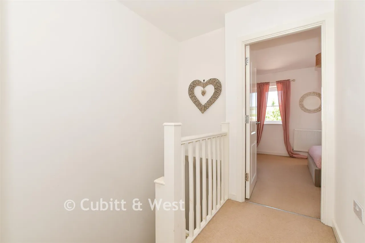 Onslow Walk, Broadbridge Heath, RH12, photo 11
