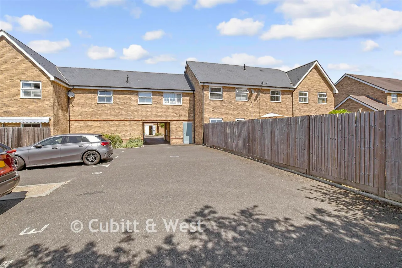 Onslow Walk, Broadbridge Heath, RH12, photo 19