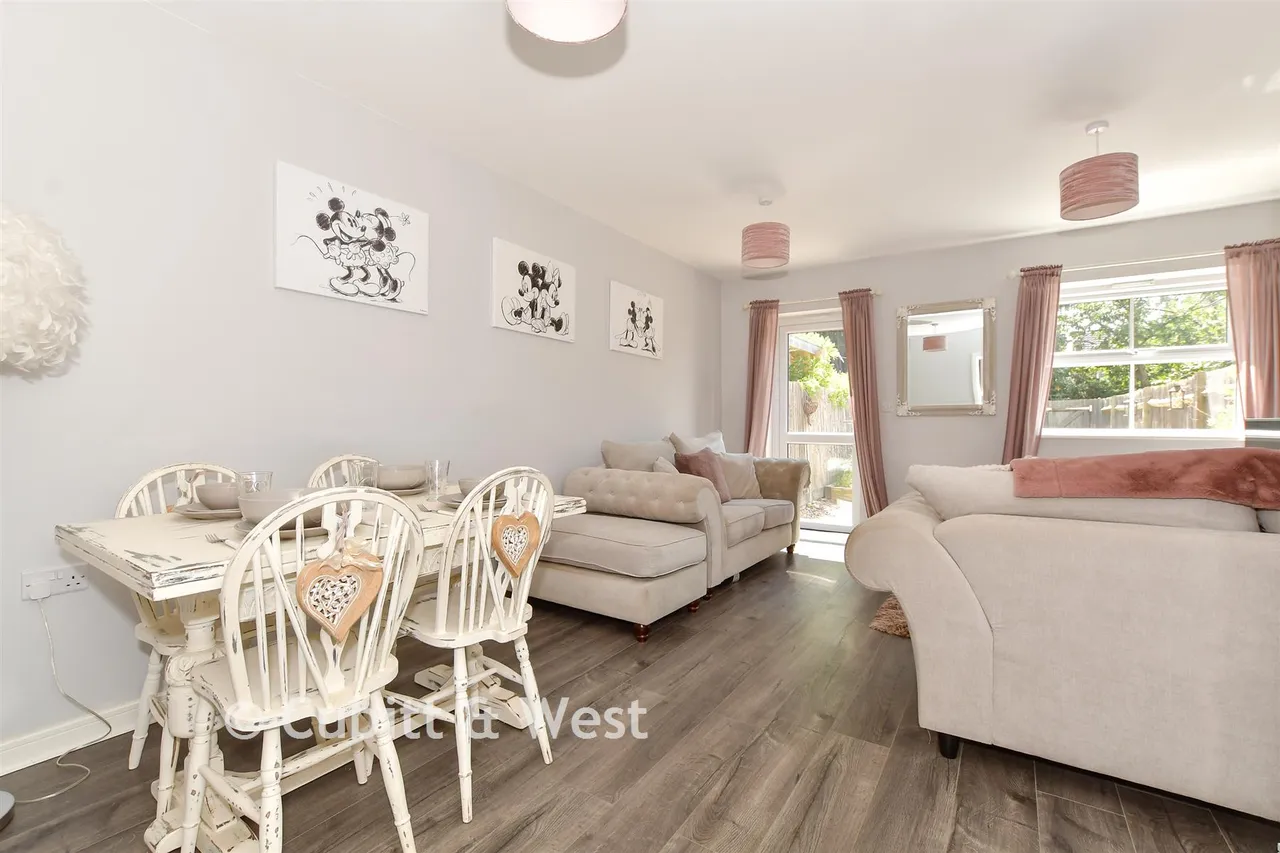 Onslow Walk, Broadbridge Heath, RH12, photo 7