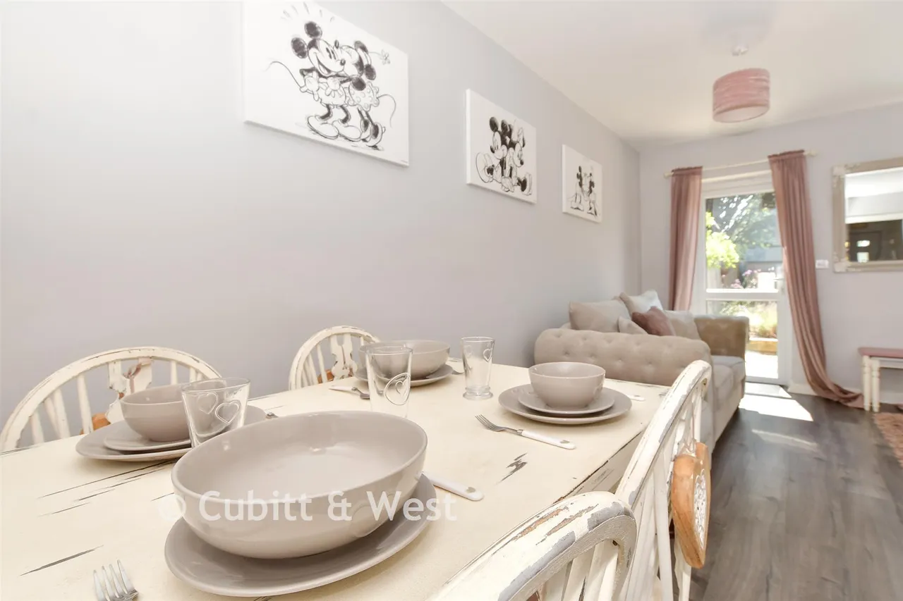 Onslow Walk, Broadbridge Heath, RH12, photo 8