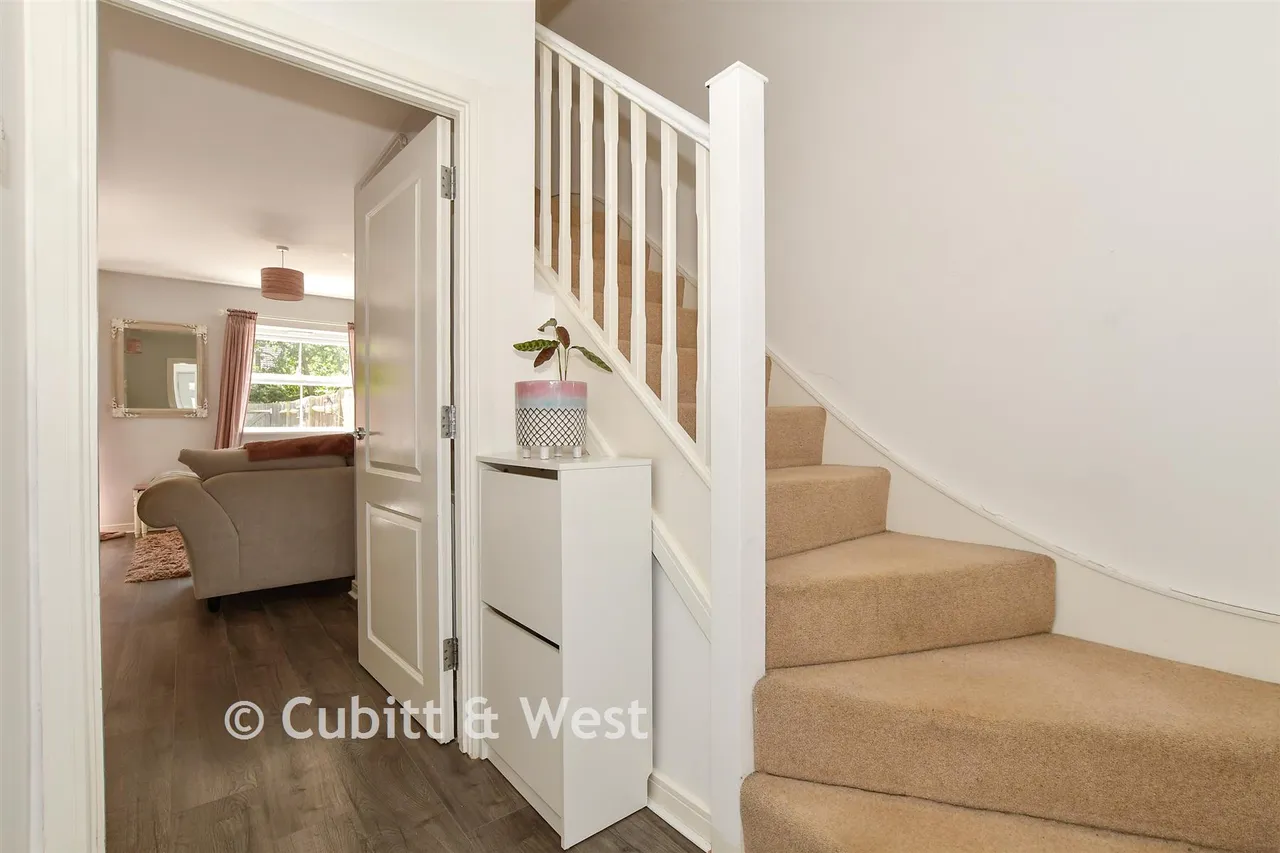 Onslow Walk, Broadbridge Heath, RH12, photo 10