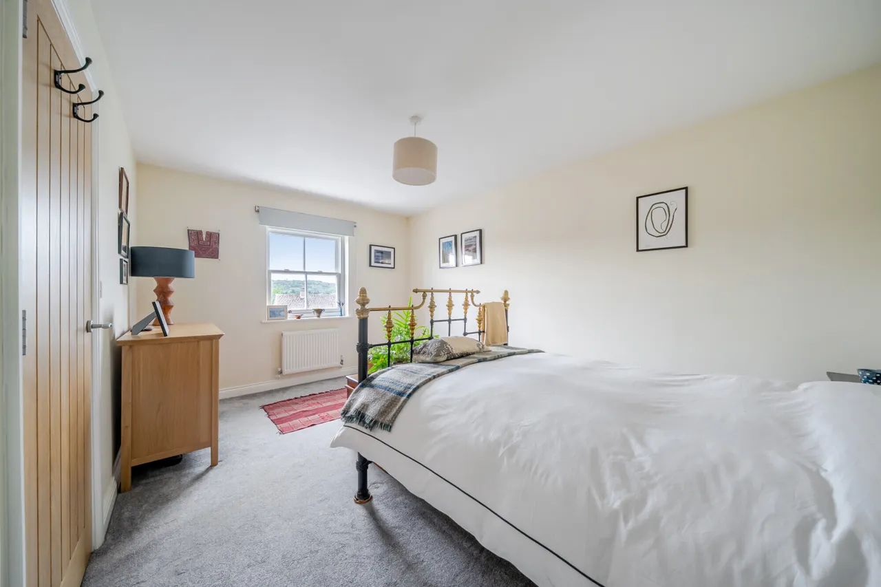 Blowhorn Street, Marlborough, SN8, photo 11