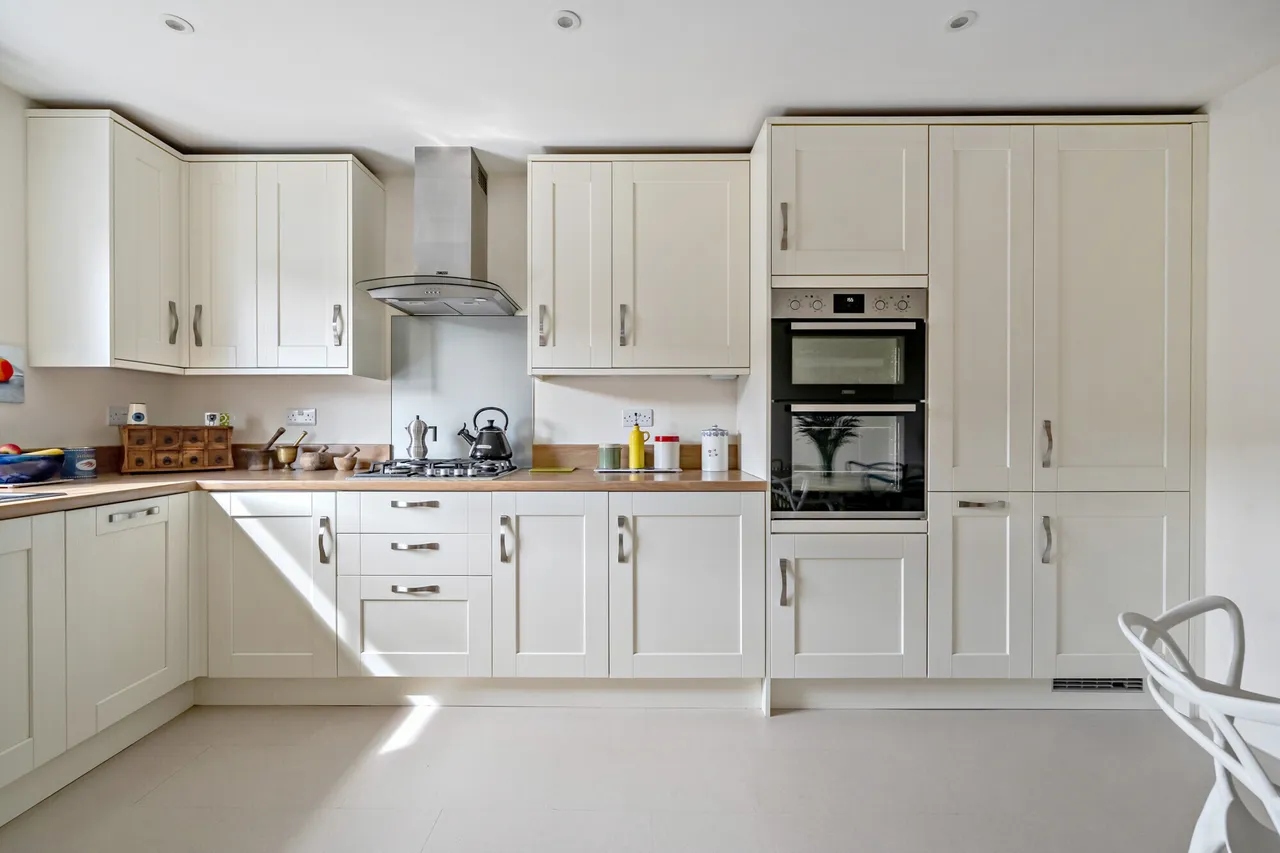 Blowhorn Street, Marlborough, SN8, photo 6