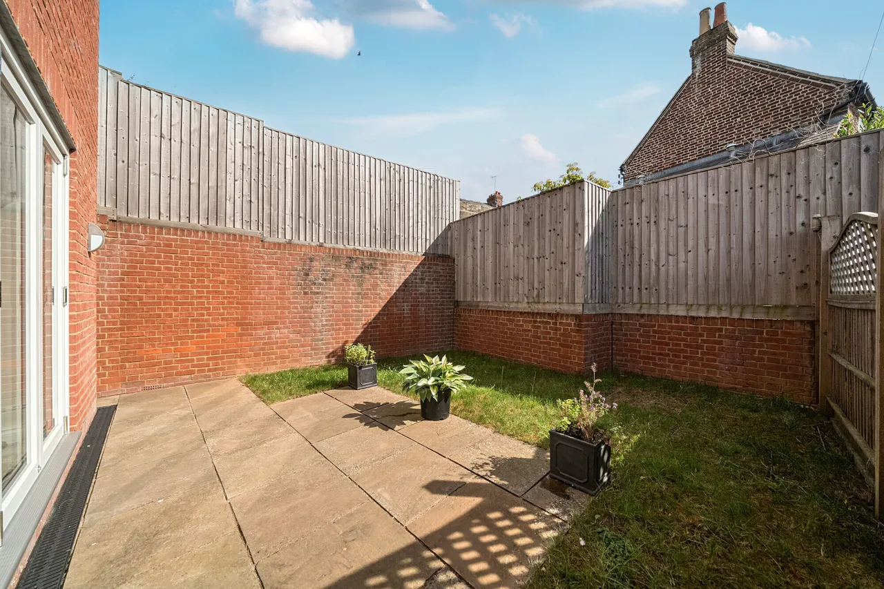 Blowhorn Street, Marlborough, SN8, photo 3