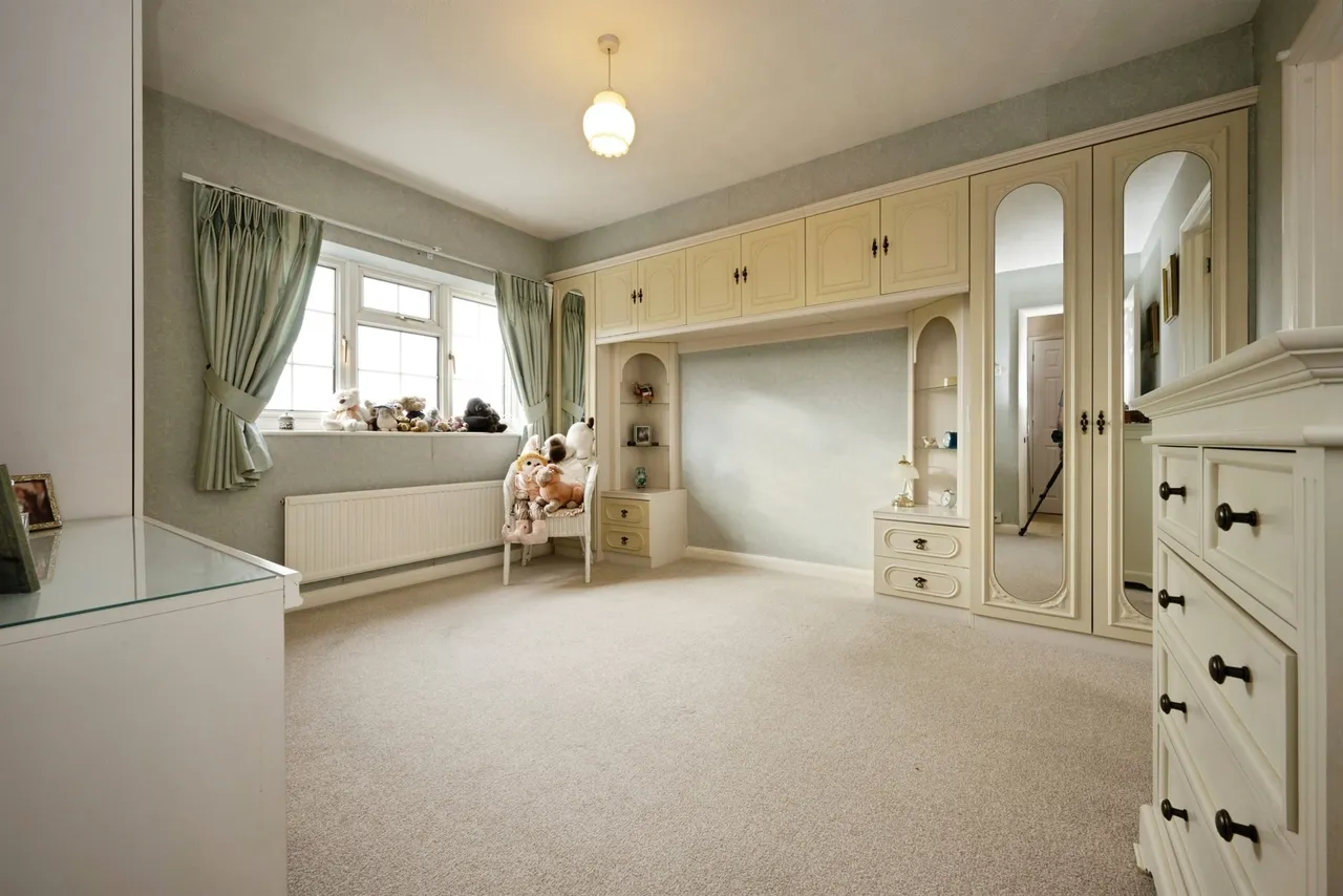 Newell Close, Aylesbury, HP21, photo 12