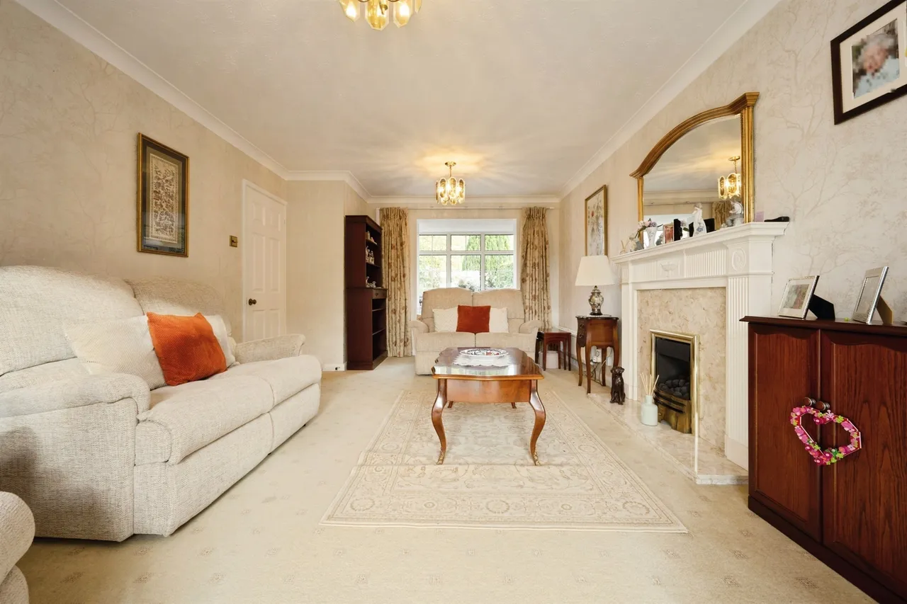 Newell Close, Aylesbury, HP21, photo 6