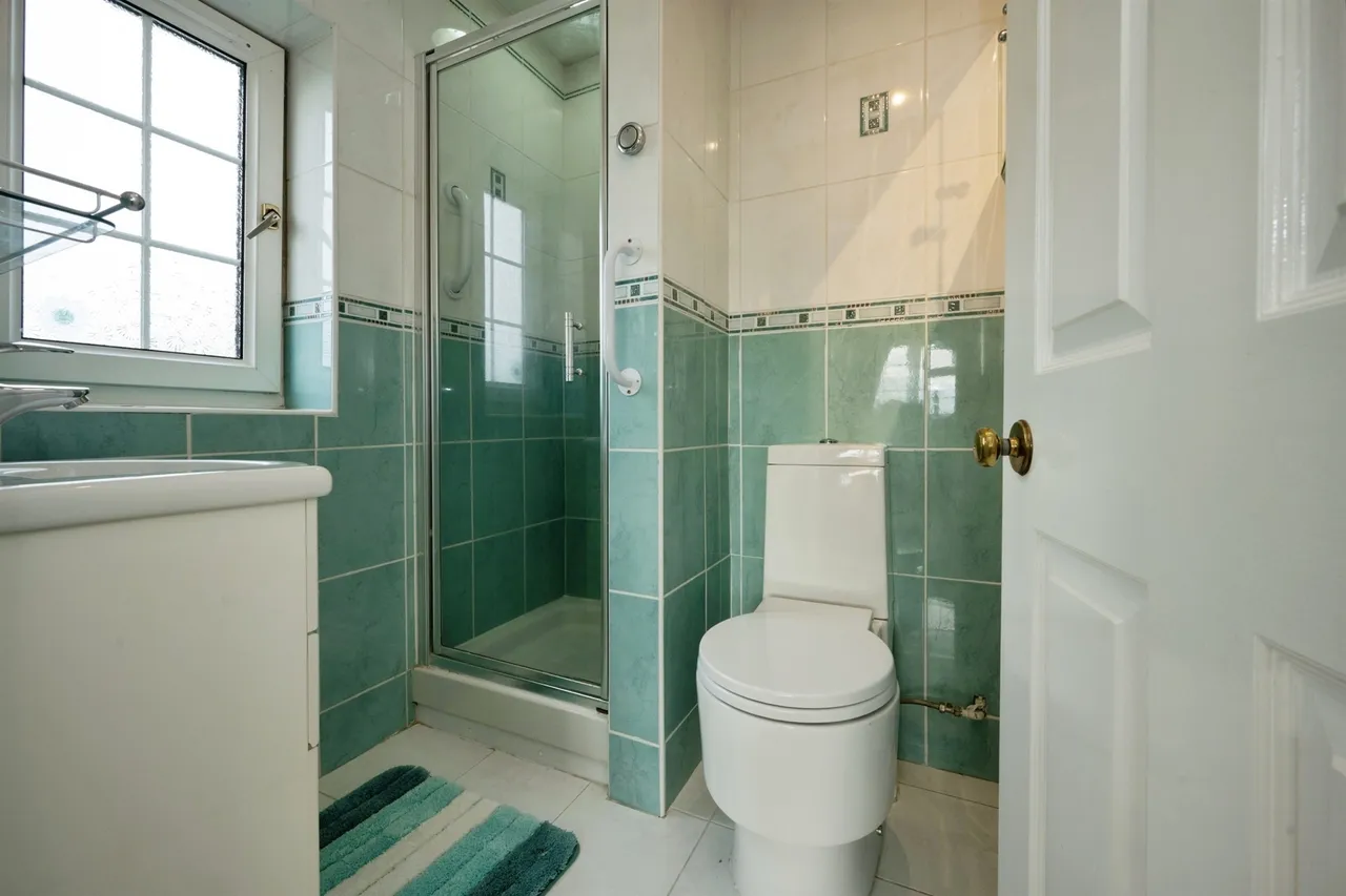 Newell Close, Aylesbury, HP21, photo 14