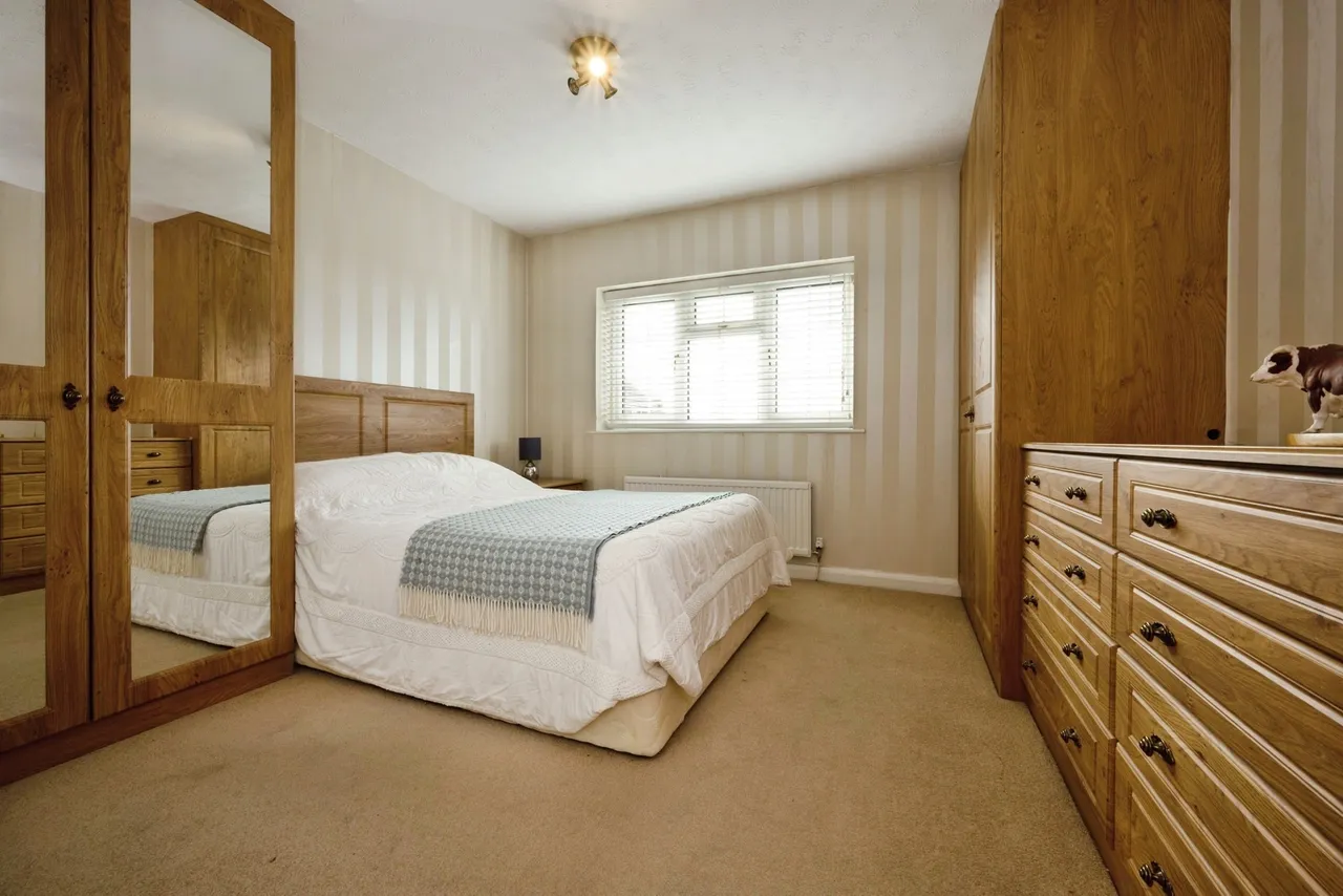 Newell Close, Aylesbury, HP21, photo 15