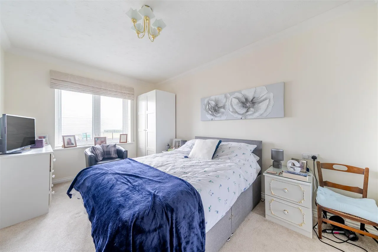 Rowe Avenue, Peacehaven, BN10, photo 11