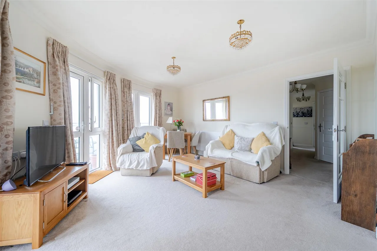 Rowe Avenue, Peacehaven, BN10, photo 6